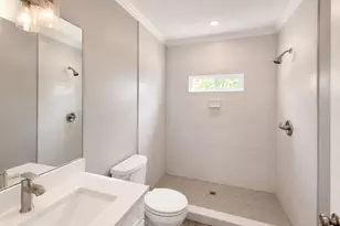 1306 Locust St, Commerce, TX 75428 - Photo 8