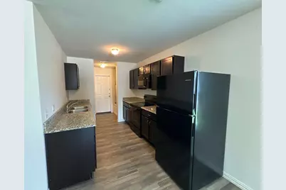 1110 Jones Street, Greenville, TX 75401 - Photo 6