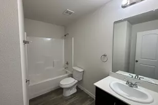 1110 Jones St, Greenville, TX 75401 - Photo 14