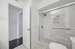 5916 Sandhurst Ln, Dallas, TX 75206 - Photo 22
