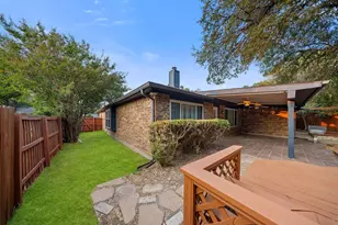 4952 Hollow Ridge Rd, Dallas, TX 75227 - Photo 2