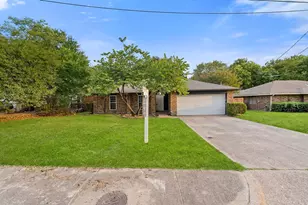 4952 Hollow Ridge Rd, Dallas, TX 75227 - Photo 32