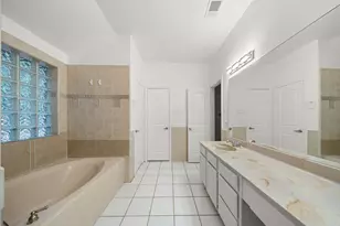 4952 Hollow Ridge Rd, Dallas, TX 75227 - Photo 16