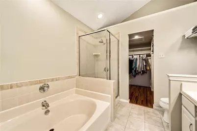 1203 Lone Wolf Trail, Carrollton, TX 75007 - Photo 20