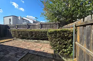 2961 N Bend Dr, Dallas, TX 75229 - Photo 18