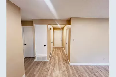 2213 E Biscayne Drive, Irving, TX 75060 - Photo 4