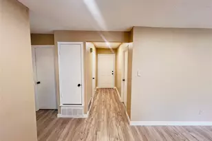 2213 E Biscayne Dr, Irving, TX 75060 - Photo 4
