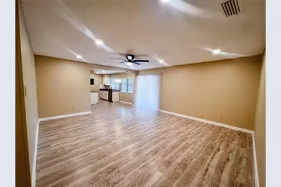 2213 E Biscayne Drive, Irving, TX 75060 - Photo 8