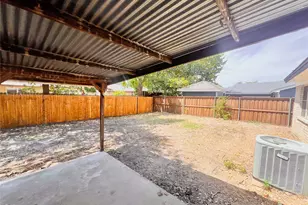 2213 E Biscayne Dr, Irving, TX 75060 - Photo 18