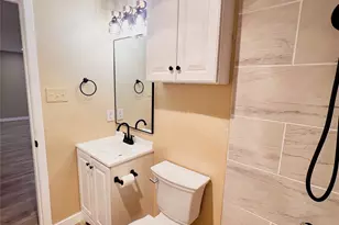 2213 E Biscayne Dr, Irving, TX 75060 - Photo 18