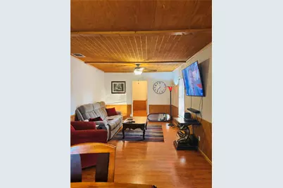 110 N Love Avenue, Florence, TX 76527 - Photo 22