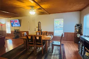 110 N Love Ave, Florence, TX 76527 - Photo 12