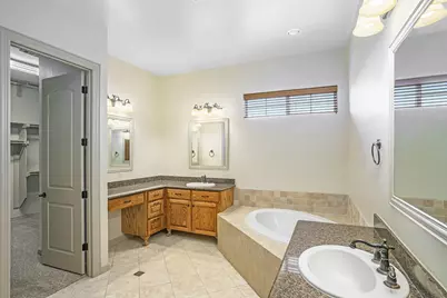 7713 Lakeview Circle, Fort Worth, TX 76179 - Photo 30