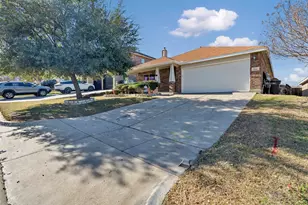 341 Windy Hill Ln, Fort Worth, TX 76108 - Photo 2