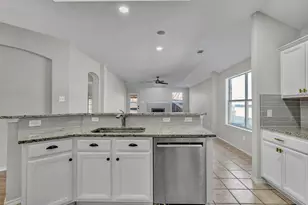 341 Windy Hill Ln, Fort Worth, TX 76108 - Photo 4