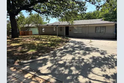 105 S Hickory Avenue, Denison, TX 75020 - Photo 2