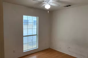 406 S Jefferson Street S, Irving, TX 75060 - Photo 12