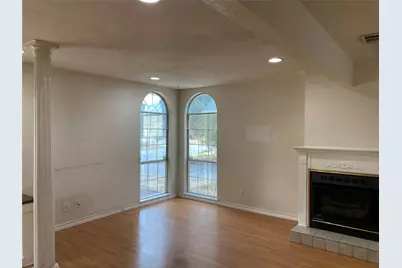 406 S Jefferson Street S, Irving, TX 75060 - Photo 6