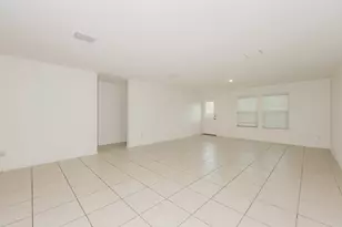 305 Dry Cyn Wy, Fort Worth, TX 76052 - Photo 2