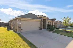 2225 Blythwood Trail, Fort Worth, TX 76108 - Photo 2