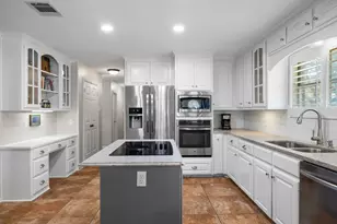 9604 Yellowstone Rd, Waco, TX 76712 - Photo 14