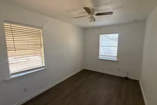2005 Gorman St, Dallas, TX 75223 - Photo 10