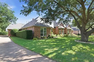 2702 Cottonwood Ln, Colleyville, TX 76034 - Photo 2