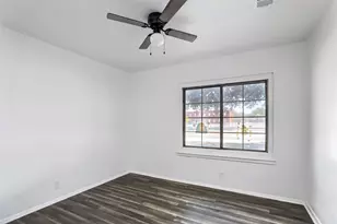 2009 S First St, Garland, TX 75041 - Photo 14