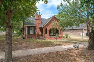 209 S Bond St, Whitewright, TX 75491 - Photo 1