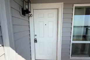 105 W Doyle St, Granbury, TX 76048 - Photo 2