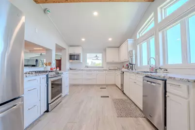 6371 Beacon Vista Circle, Granbury, TX 76049 - Photo 8