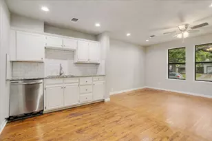 1310 W Laurel St, Sherman, TX 75092 - Photo 10