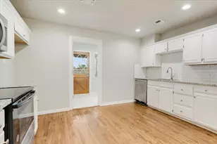 1310 W Laurel St, Sherman, TX 75092 - Photo 8