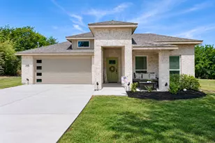 1420 Marshall St, Greenville, TX 75401 - Photo 1