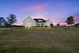 280 Maci Dr, Waxahachie, TX 75167 - Photo 2