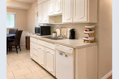 3122 Lark Lane, Irving, TX 75062 - Photo 4