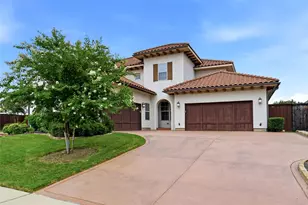 667 Creekway Dr, Irving, TX 75039 - Photo 2