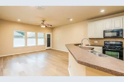 1405 Samantha Creek Drive, Little Elm, TX 75068 - Photo 4