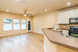 1405 Samantha Creek Dr, Little Elm, TX 75068 - Photo 4