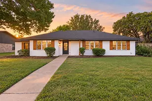 2815 Staffordshire Dr, Carrollton, TX 75007 - Photo 1
