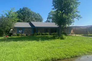 603 W 11th St, Clarksville, TX 75426 - Photo 28