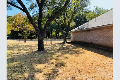 6703 Lejeune Court, Granbury, TX 76049 - Photo 6