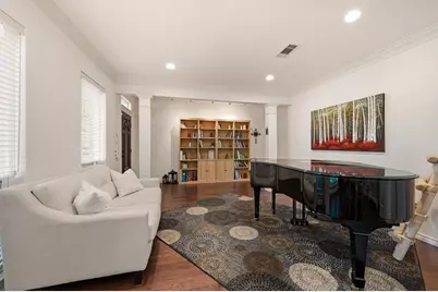 3906 Brookfield Drive, Arlington, TX 76001 - Photo 6