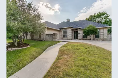 10228 Fieldcrest Drive, Benbrook, TX 76126 - Photo 2
