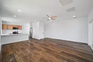 341 Bryan, Denton, TX 76201 - Photo 8
