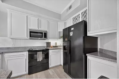 4040 Avondale Avenue #309, Dallas, TX 75219 - Photo 8