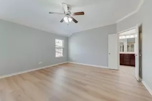 5836 Sunny Meadow Ln, Grand Prairie, TX 75052 - Photo 16