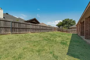 5836 Sunny Meadow Ln, Grand Prairie, TX 75052 - Photo 26