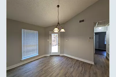 323 Teakwood Lane, Lewisville, TX 75067 - Photo 10