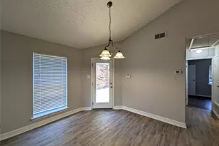 323 Teakwood Ln, Lewisville, TX 75067 - Photo 10